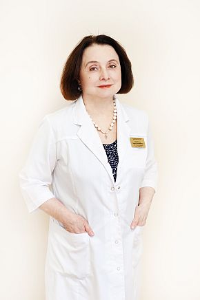 Асият Зульчифовна Хашукоева доктор медицинских наук, профессор кафедры акушерства и гинекологии лечебного факультета ФГАОУ ВО РНИМУ им. Н.И.Пирогова, ответственная за клиническую базу в отделении гинекологии ОСП ФГАОУ ВО РНИМУ им. Н.И.Пирогова
