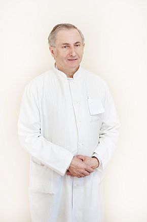 Варенцов Григорий Игоревич Доцент кафедры урологии, кандидат медицинских наук, врач-уролог, онколог.