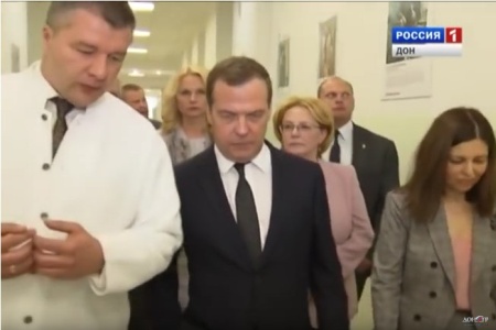 Дмитрий Медведев посетил госпиталь для ветеранов войн в Ростове 17. 05. 19 (ГТРК Дон-ТР, 17.05.2019)